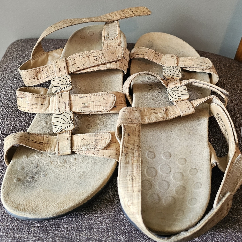 Vionic Amber Adjustable Women's Strap Sandals-Gold Cork 12w Womens-Gently Used